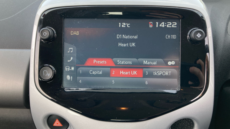 Toyota Aygo 1.0 VVT-i X-Play 5dr x-shift Petrol Hatchback